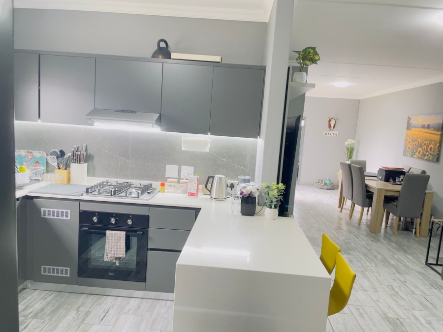 To Let 3 Bedroom Property for Rent in Norton Home Estate AH Gauteng