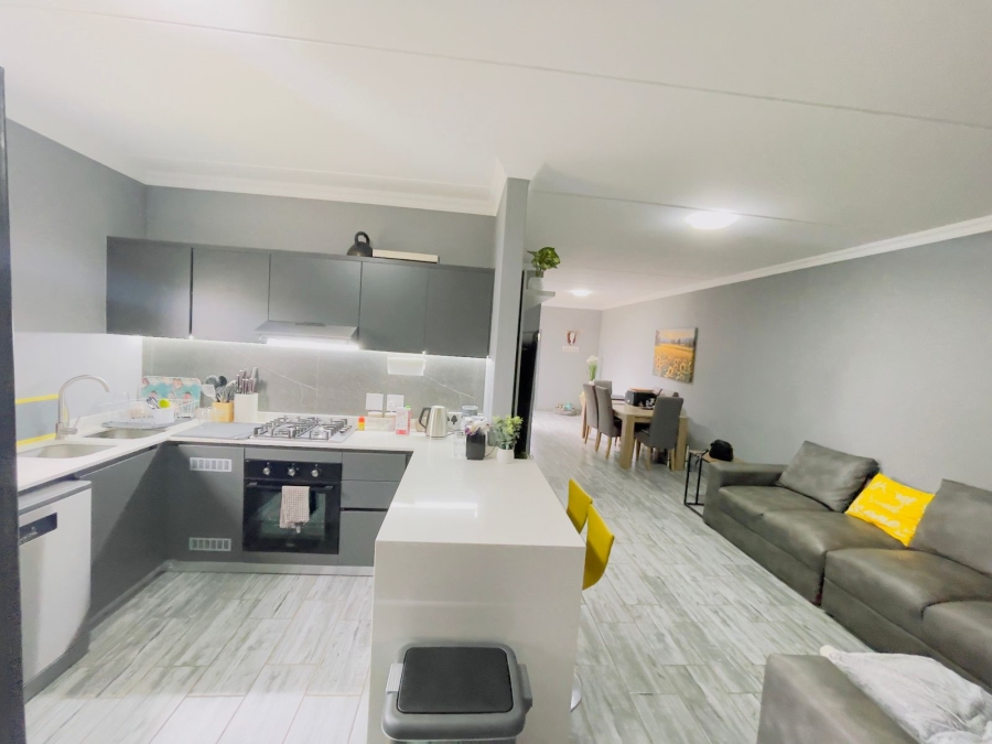 To Let 3 Bedroom Property for Rent in Norton Home Estate AH Gauteng