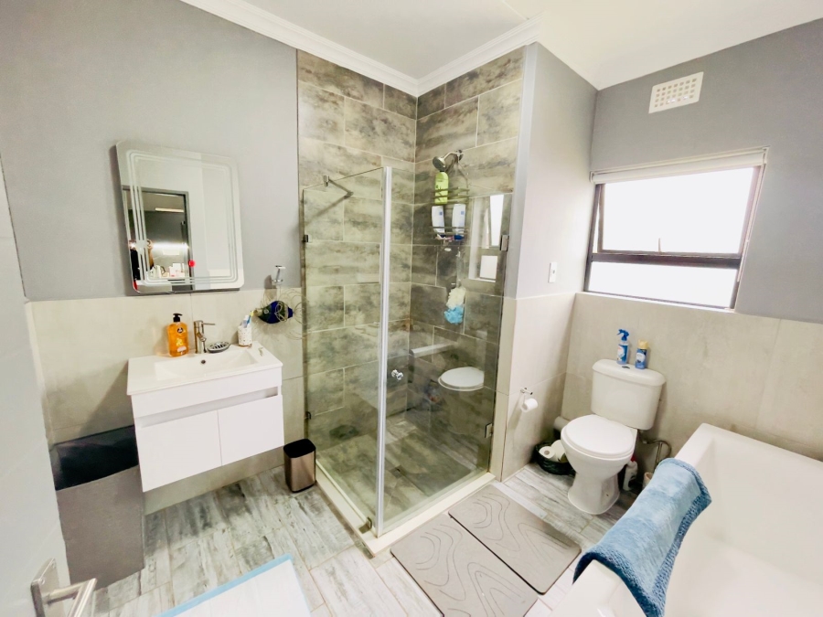 To Let 3 Bedroom Property for Rent in Norton Home Estate AH Gauteng