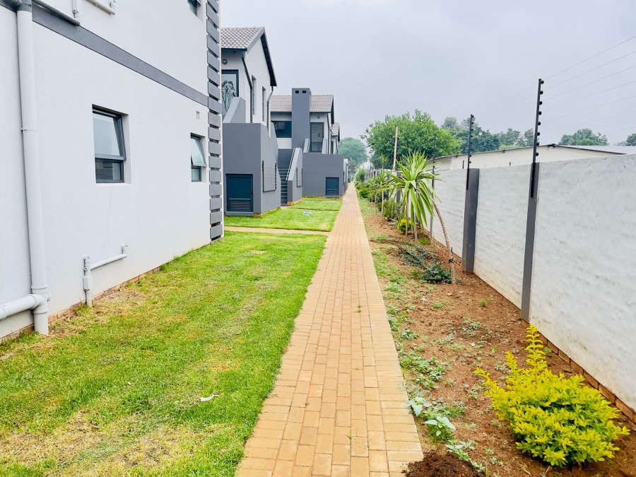 To Let 3 Bedroom Property for Rent in Norton Home Estate AH Gauteng