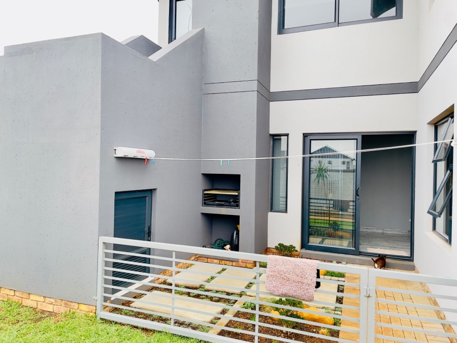 To Let 3 Bedroom Property for Rent in Norton Home Estate AH Gauteng