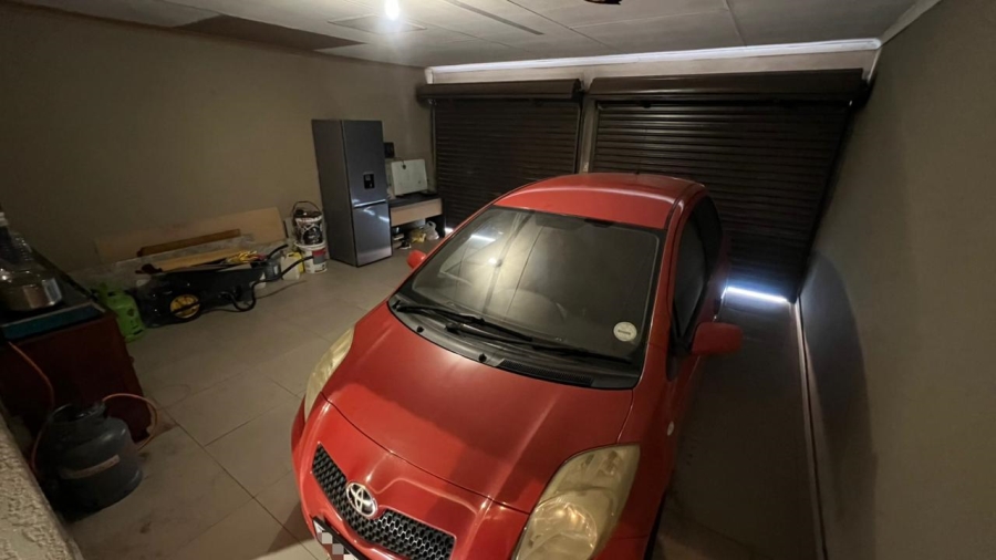 3 Bedroom Property for Sale in Crystal Park Gauteng