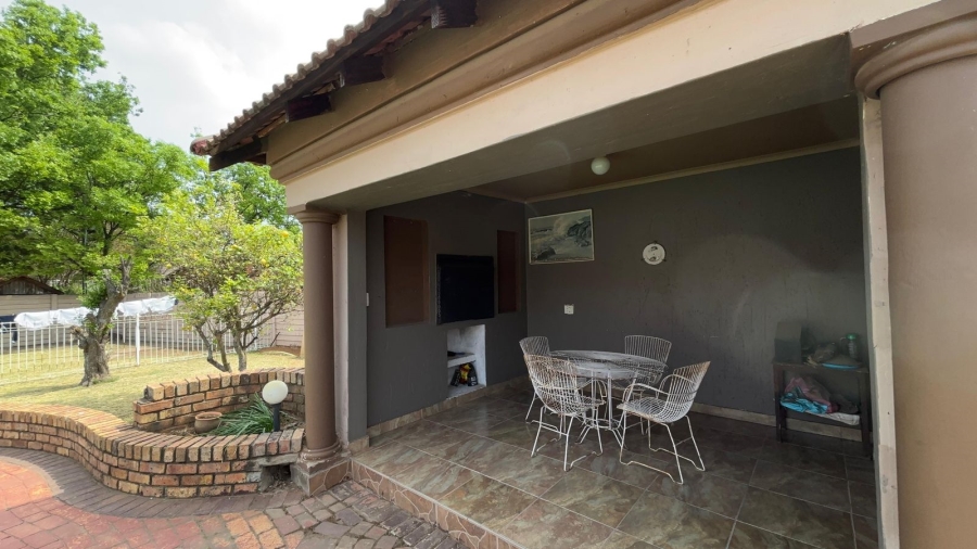 3 Bedroom Property for Sale in Crystal Park Gauteng