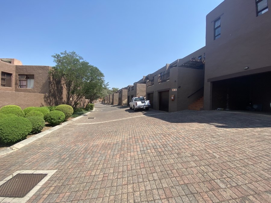 2 Bedroom Property for Sale in North Riding Gauteng