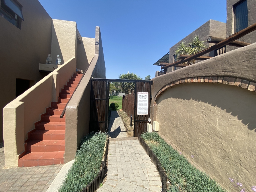 2 Bedroom Property for Sale in North Riding Gauteng