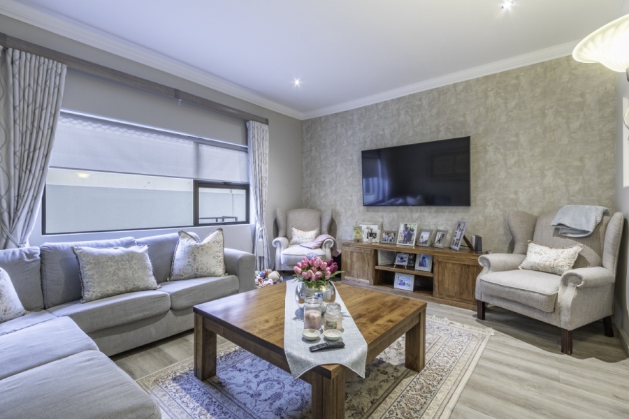 3 Bedroom Property for Sale in Greenstone Hill Gauteng