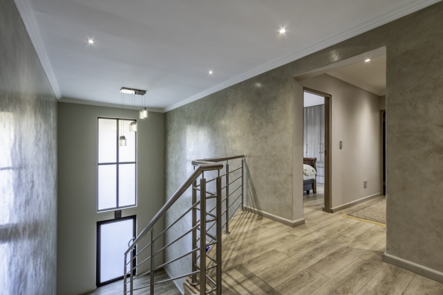 3 Bedroom Property for Sale in Greenstone Hill Gauteng