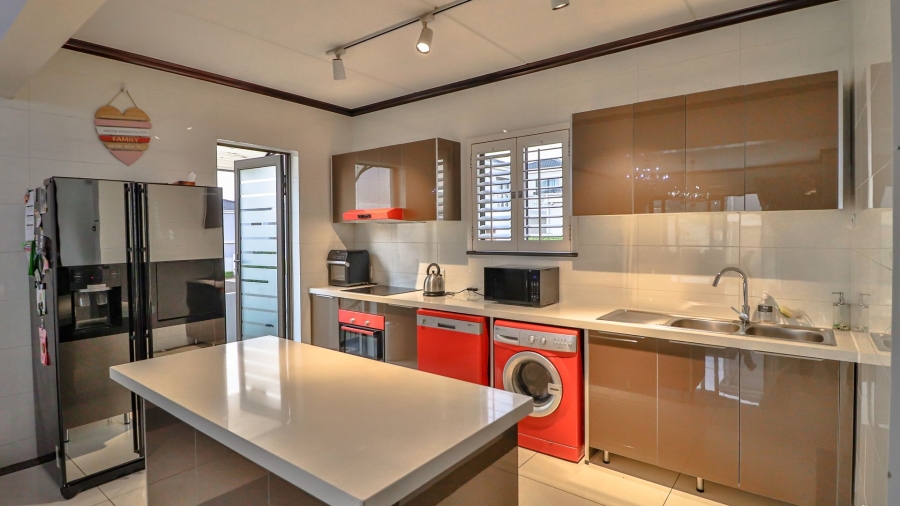 3 Bedroom Property for Sale in Maroeladal Gauteng