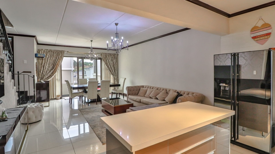 3 Bedroom Property for Sale in Maroeladal Gauteng