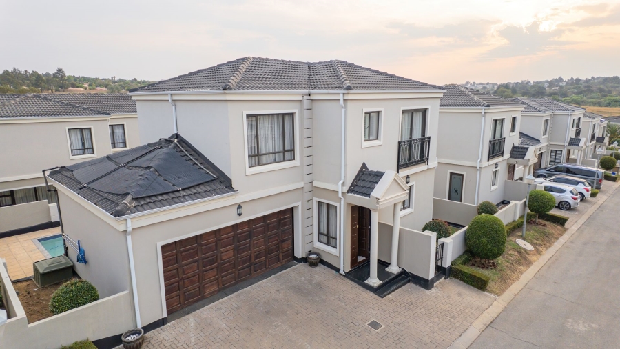 3 Bedroom Property for Sale in Maroeladal Gauteng