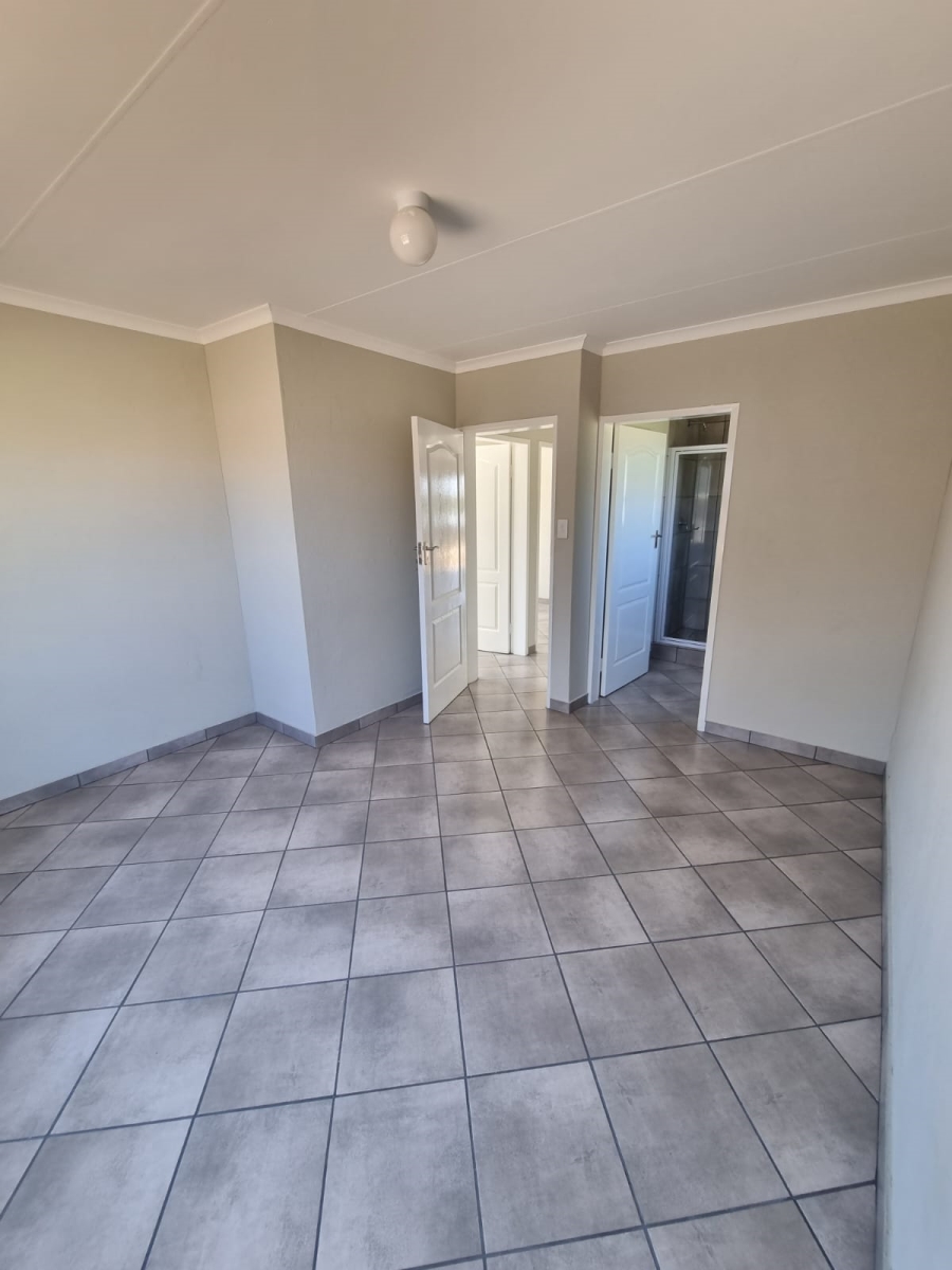 3 Bedroom Property for Sale in Windmill Park Gauteng