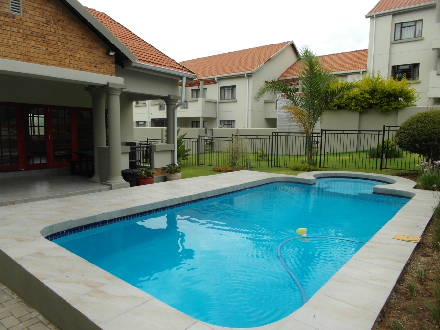 2 Bedroom Property for Sale in Broadacres Gauteng