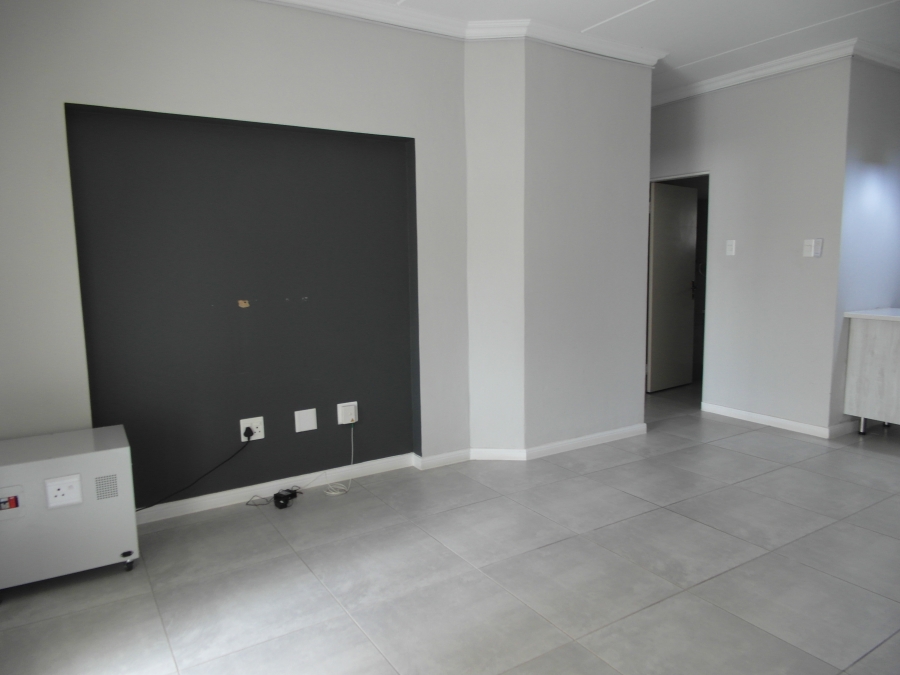 2 Bedroom Property for Sale in Broadacres Gauteng