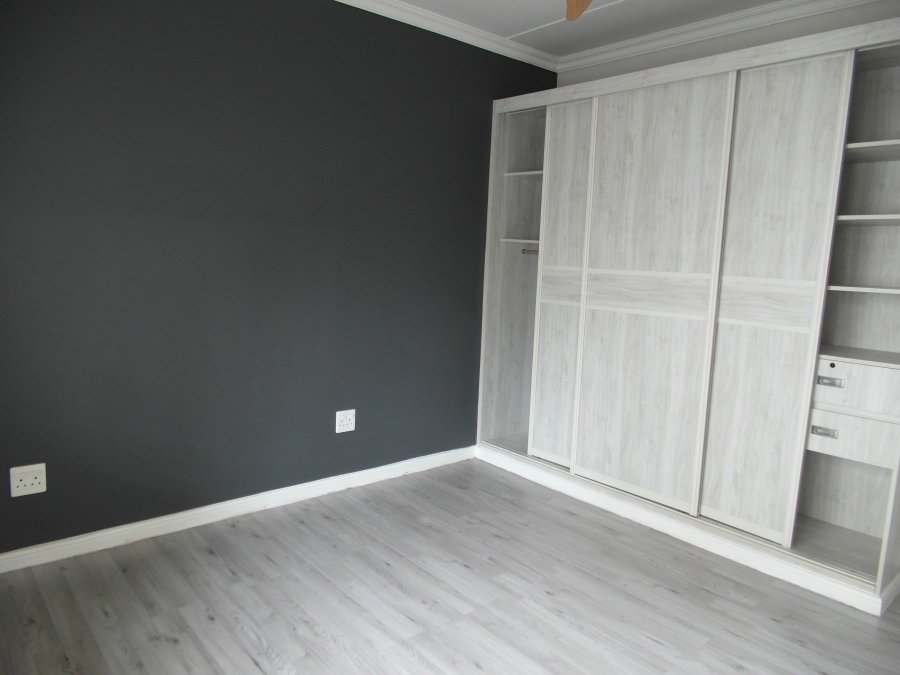 2 Bedroom Property for Sale in Broadacres Gauteng