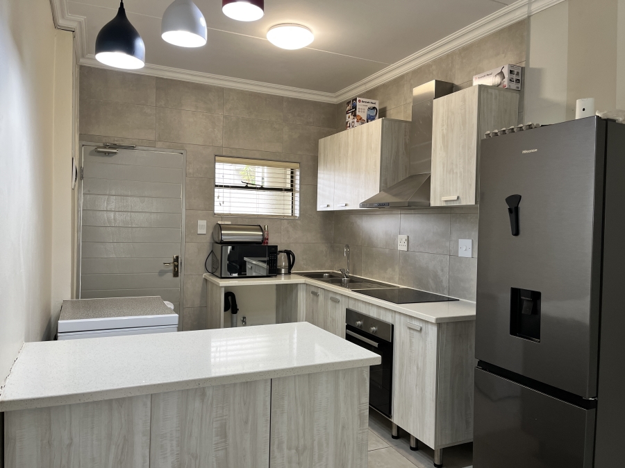 2 Bedroom Property for Sale in Broadacres Gauteng