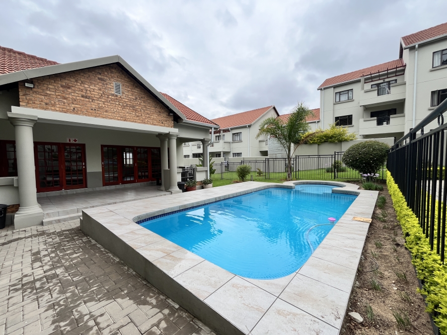 2 Bedroom Property for Sale in Broadacres Gauteng