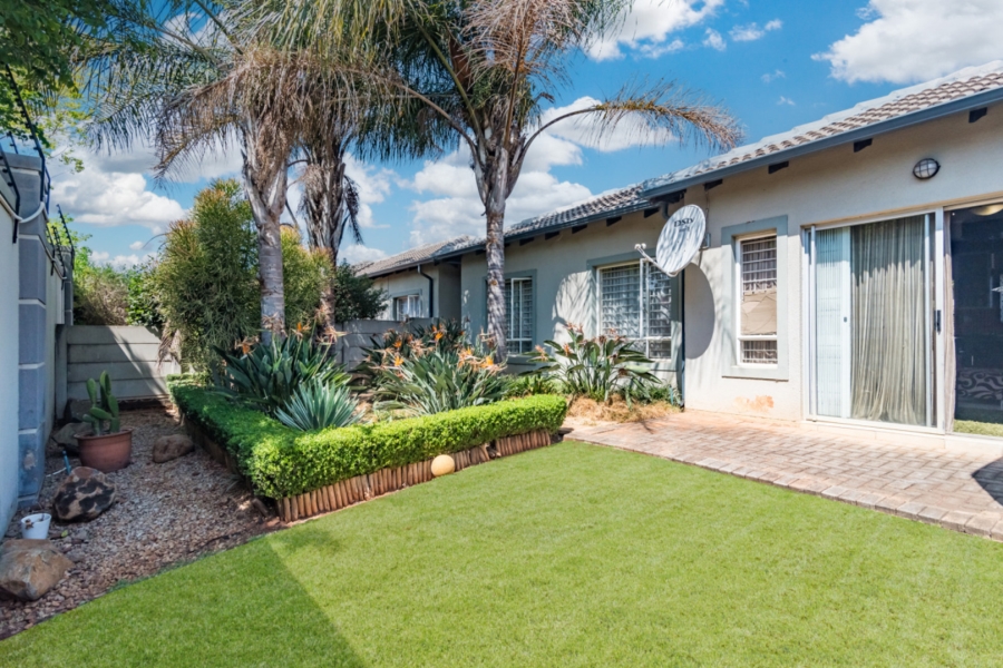 2 Bedroom Property for Sale in Amorosa Gauteng