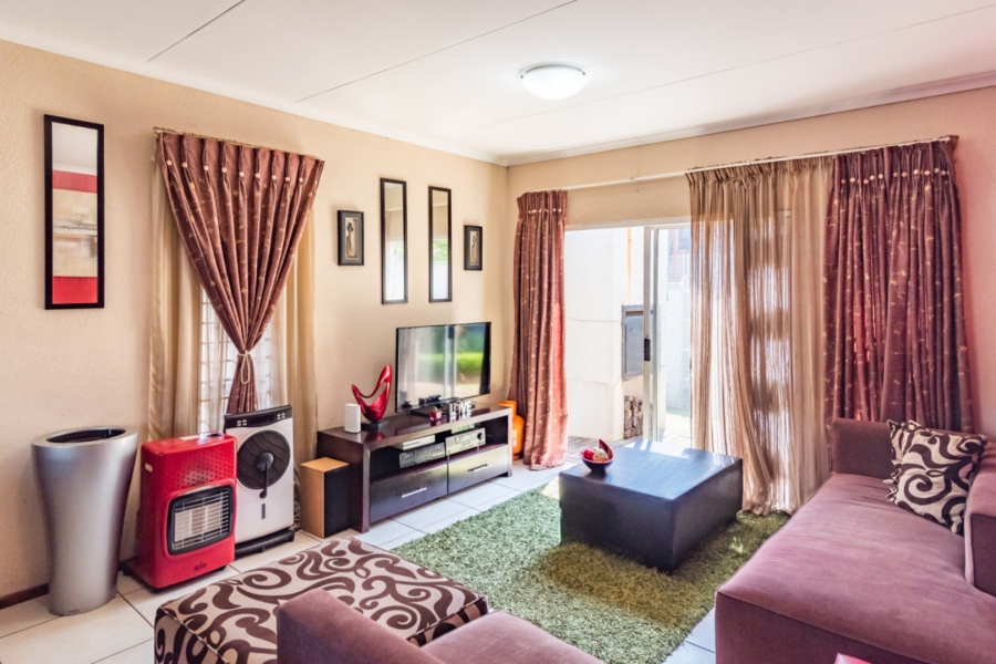 2 Bedroom Property for Sale in Amorosa Gauteng