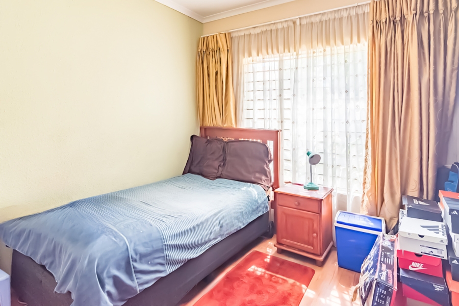 2 Bedroom Property for Sale in Amorosa Gauteng