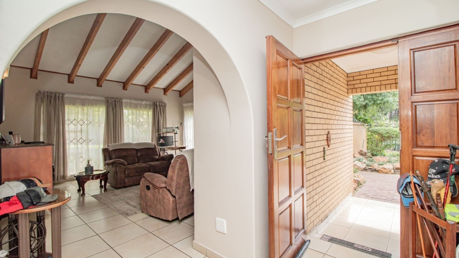 3 Bedroom Property for Sale in Lakefield Gauteng