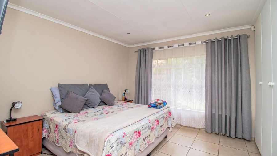 3 Bedroom Property for Sale in Lakefield Gauteng