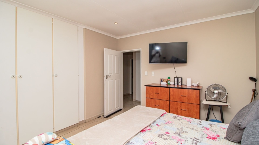 3 Bedroom Property for Sale in Lakefield Gauteng