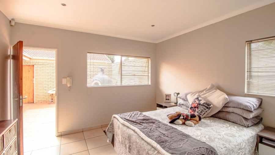 3 Bedroom Property for Sale in Lakefield Gauteng