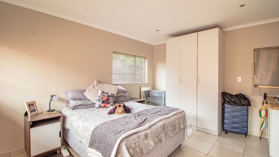 3 Bedroom Property for Sale in Lakefield Gauteng