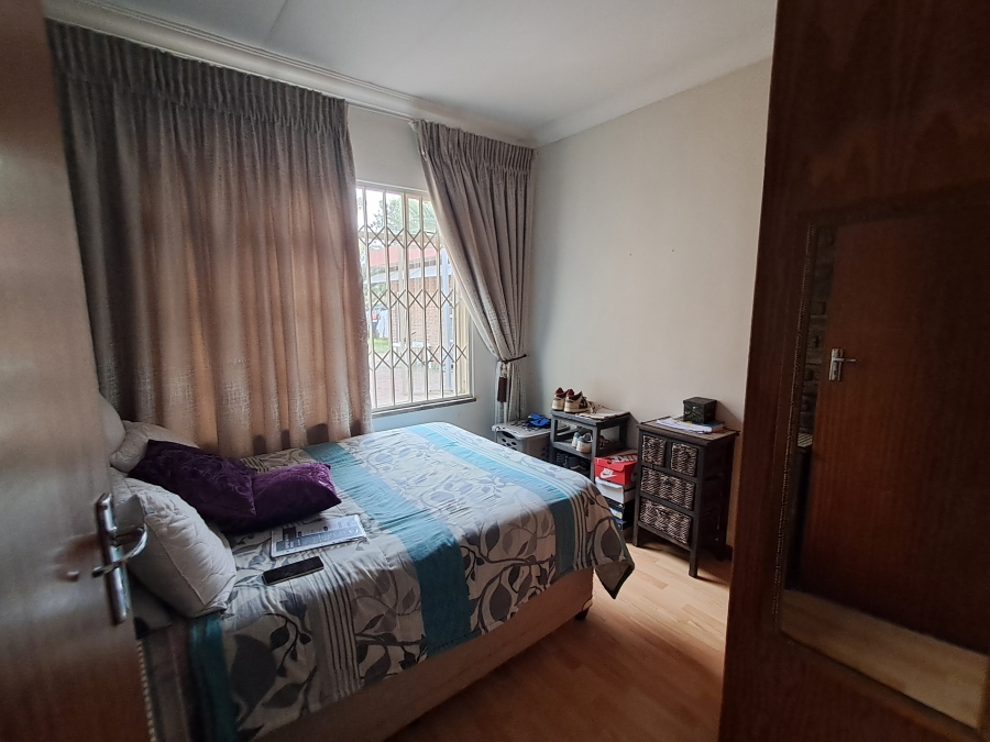 4 Bedroom Property for Sale in Flora Gardens Gauteng