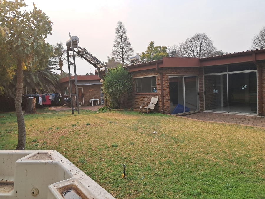 4 Bedroom Property for Sale in Flora Gardens Gauteng