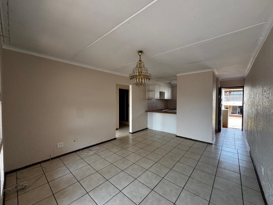 2 Bedroom Property for Sale in Mondeor Gauteng