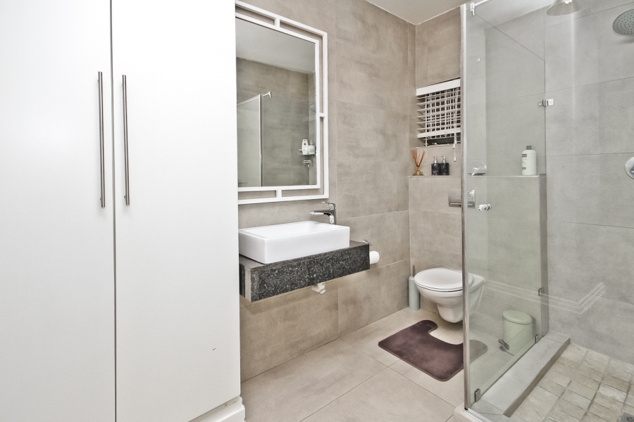 To Let 2 Bedroom Property for Rent in Illovo Gauteng