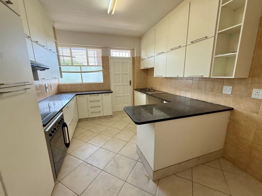 To Let 3 Bedroom Property for Rent in Melrose Gauteng