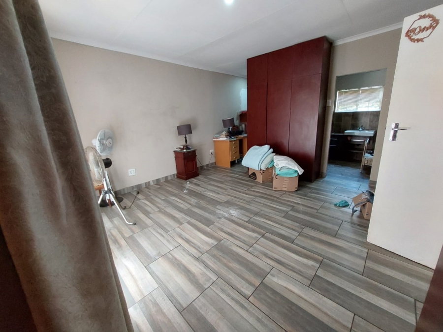 6 Bedroom Property for Sale in Brenthurst Gauteng