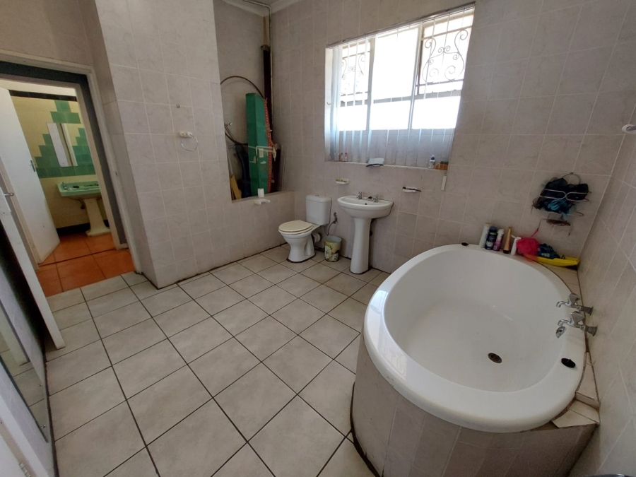 6 Bedroom Property for Sale in Brenthurst Gauteng