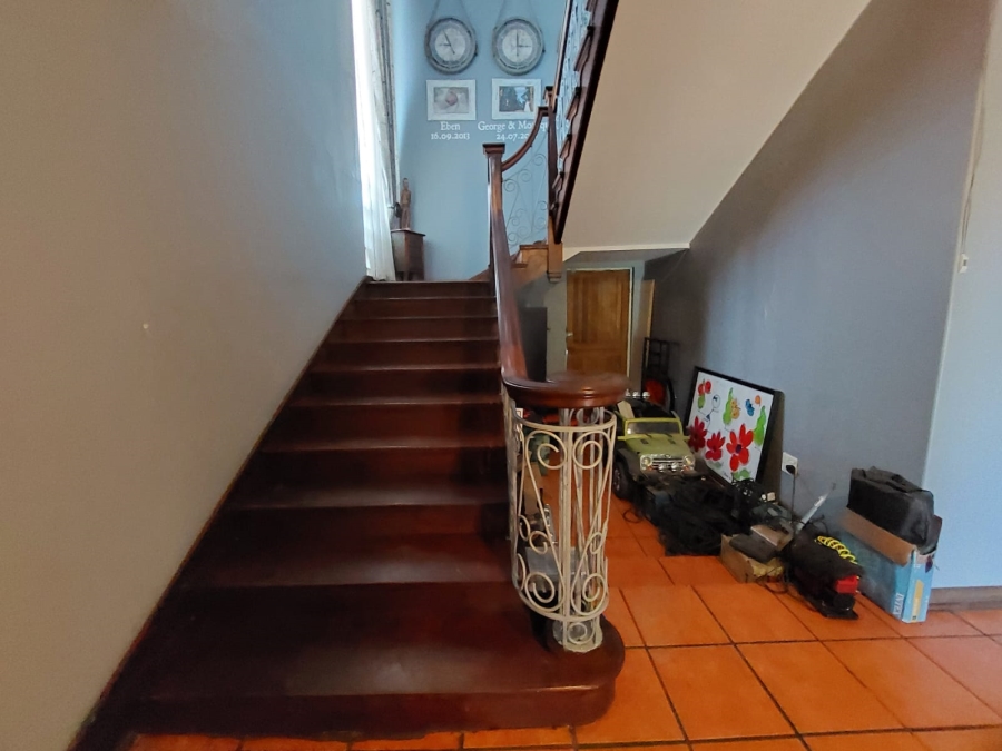 6 Bedroom Property for Sale in Brenthurst Gauteng