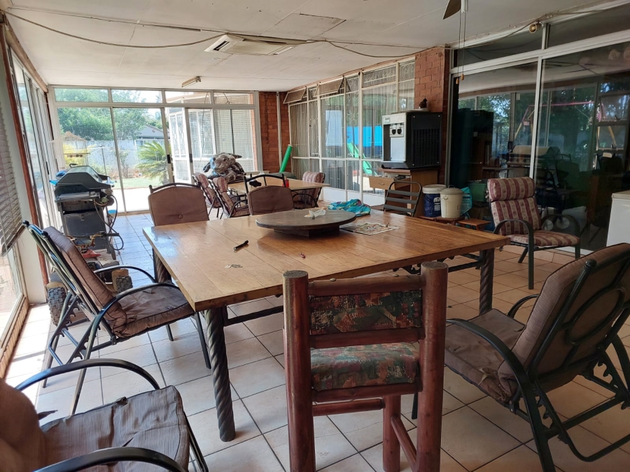 6 Bedroom Property for Sale in Brenthurst Gauteng