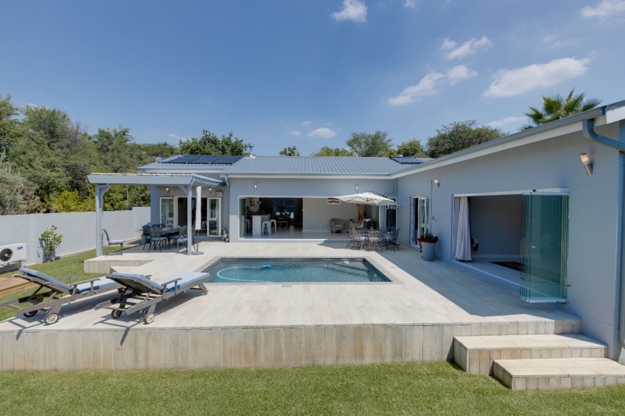 To Let 4 Bedroom Property for Rent in Dainfern Golf Estate Gauteng