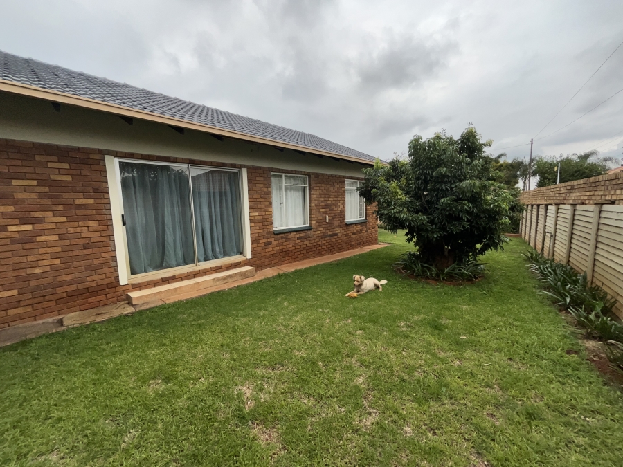 4 Bedroom Property for Sale in Sinoville Gauteng