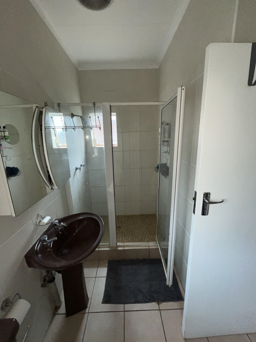 4 Bedroom Property for Sale in Sinoville Gauteng