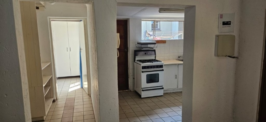 To Let 1 Bedroom Property for Rent in Highlands North Gauteng