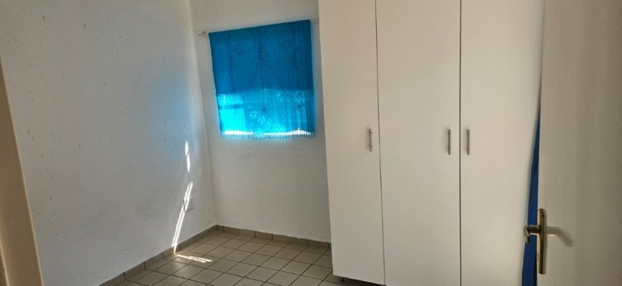 To Let 1 Bedroom Property for Rent in Highlands North Gauteng
