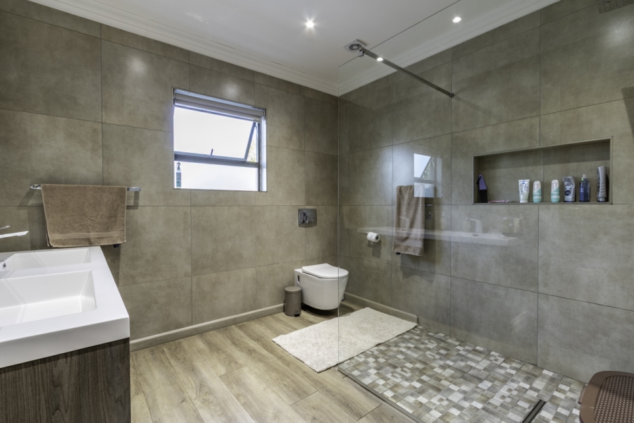 3 Bedroom Property for Sale in Greenstone Hill Gauteng