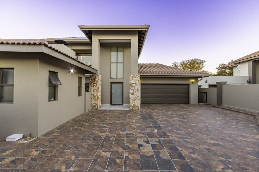 3 Bedroom Property for Sale in Greenstone Hill Gauteng