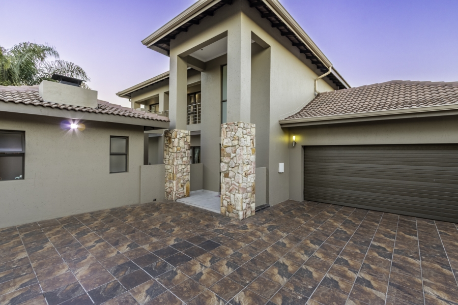 3 Bedroom Property for Sale in Greenstone Hill Gauteng
