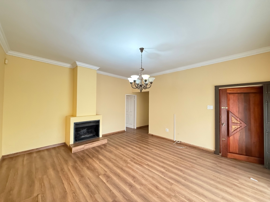 4 Bedroom Property for Sale in Oakdene Gauteng