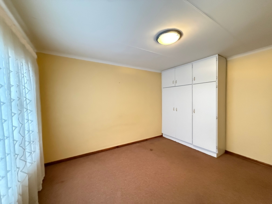 4 Bedroom Property for Sale in Oakdene Gauteng