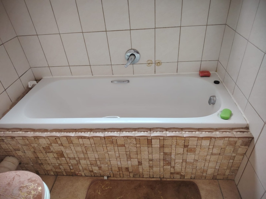 3 Bedroom Property for Sale in Greenhills Gauteng