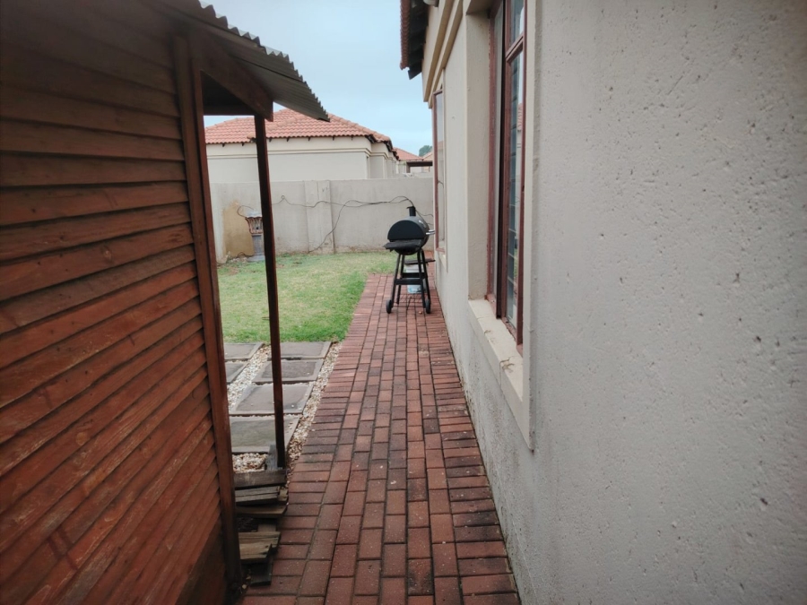 3 Bedroom Property for Sale in Greenhills Gauteng