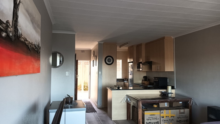 2 Bedroom Property for Sale in Silverfields Gauteng